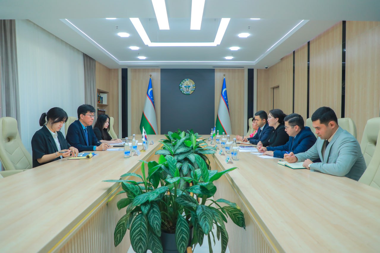 우마로바 유아일반교육부 장관 면담 